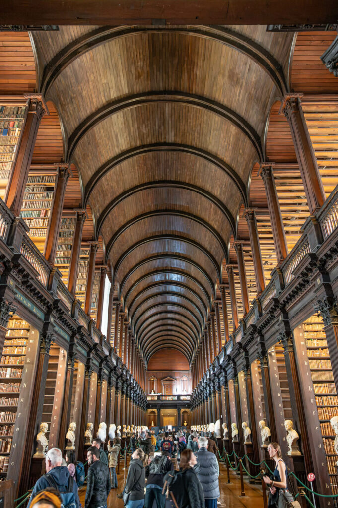 Dublin, The Book of Kells, Trinity College Bibliothek
