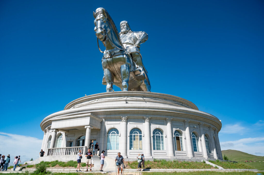 Khan Khentil Nationalpark, Statue Dschingis Khan