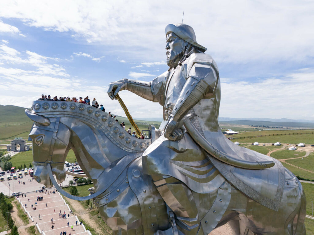 Khan Khentil Nationalpark, Statue Dschingis Khan