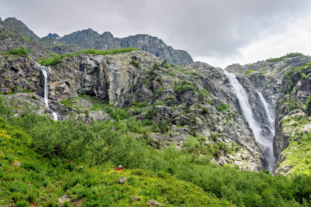 Uschba-Wasserfälle, Großer Kaukasus
