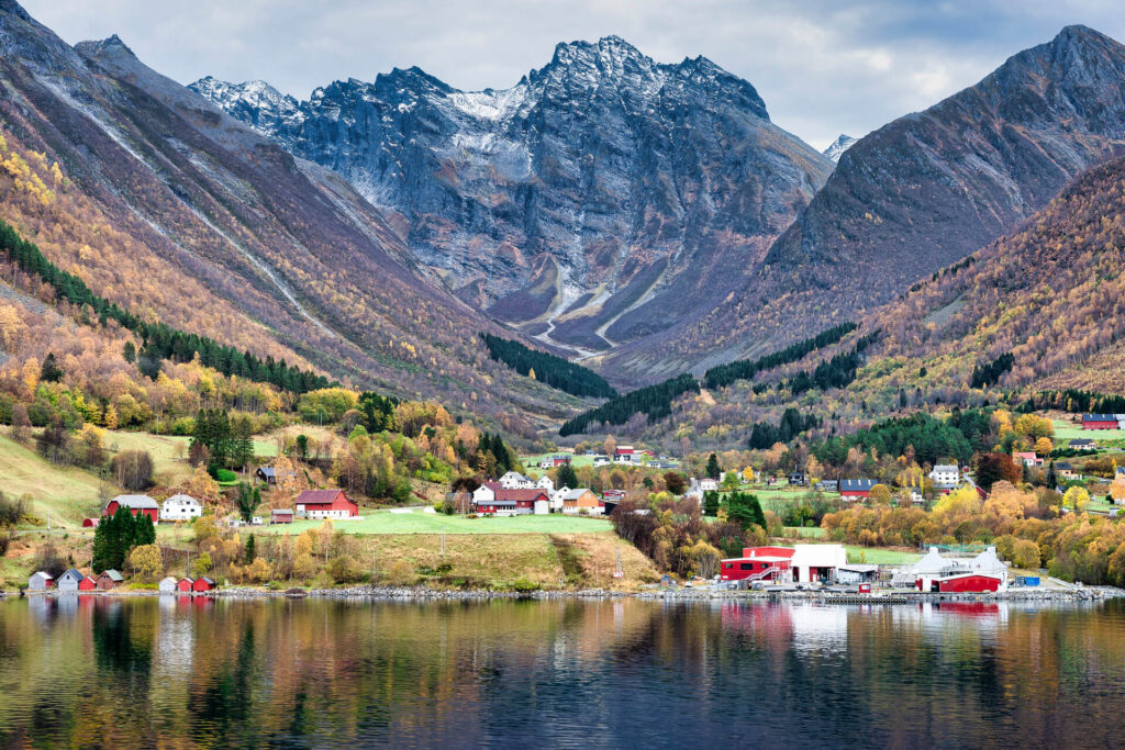 Urke, Hjørundfjord, Norwegen, Hurtigruten Urke, Hjørundfjord, Norwegen, Hurtigruten